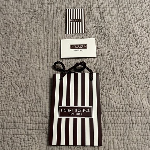 Henri Bendel cooling eye mask - Picture 4 of 4
